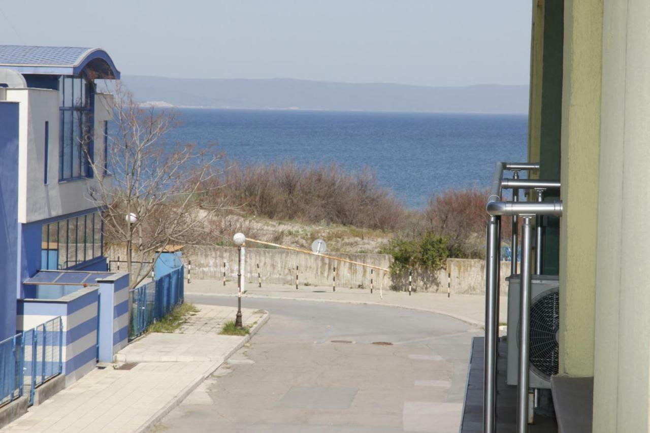 Apartment Rosi Поморие Экстерьер фото